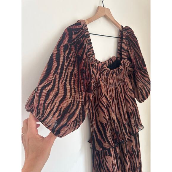Ganni Pleated Georgette Middi Dress in Tiger's Eye Print Size 36/US 4, NWT - Picture 4 of 9